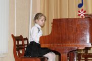 «Посвящение первоклассников в юные музыканты и художники» 16